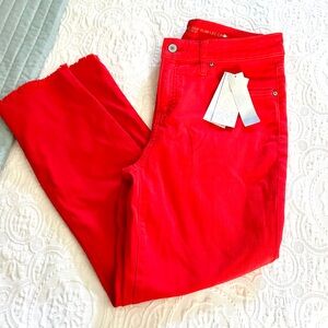 Chico’s So Slimming Girlfriend Slim Leg Crops w/fray Sz O - 4 NWT Red